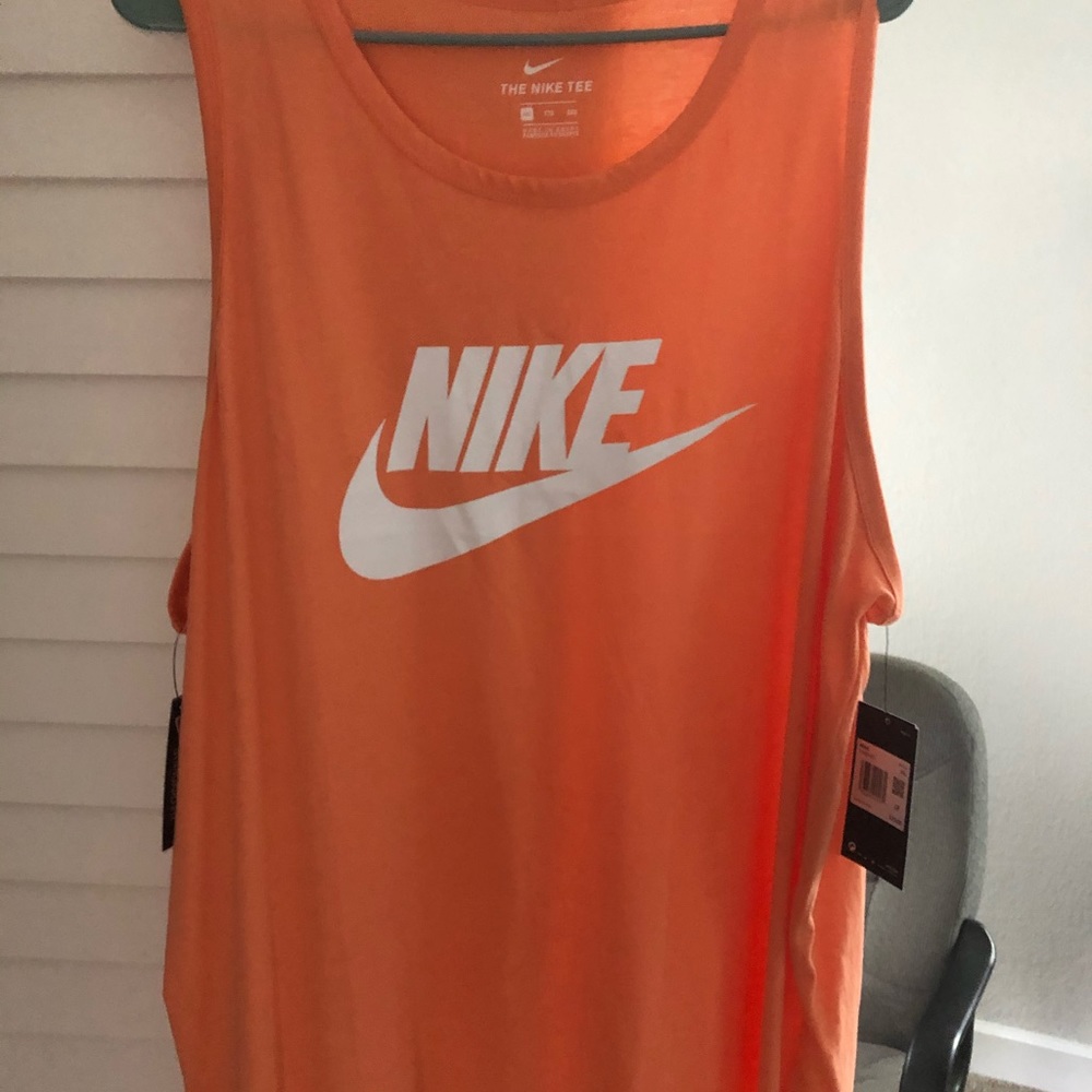 Nike tank